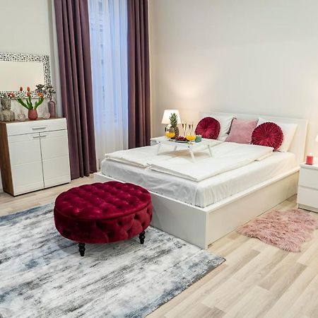 City Centre Deluxe Apartments Budapest Eksteriør billede