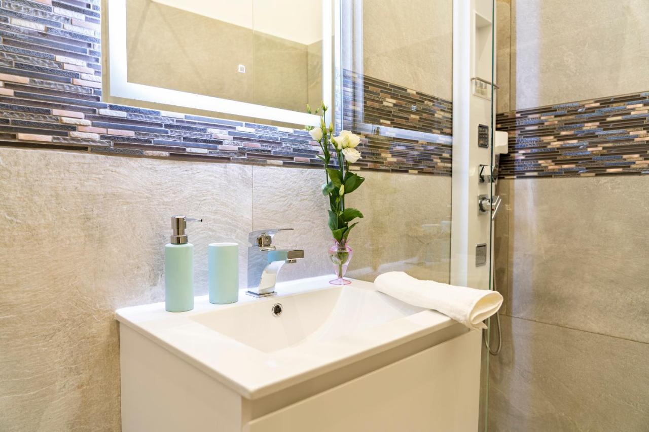 City Centre Deluxe Apartments Budapest Eksteriør billede