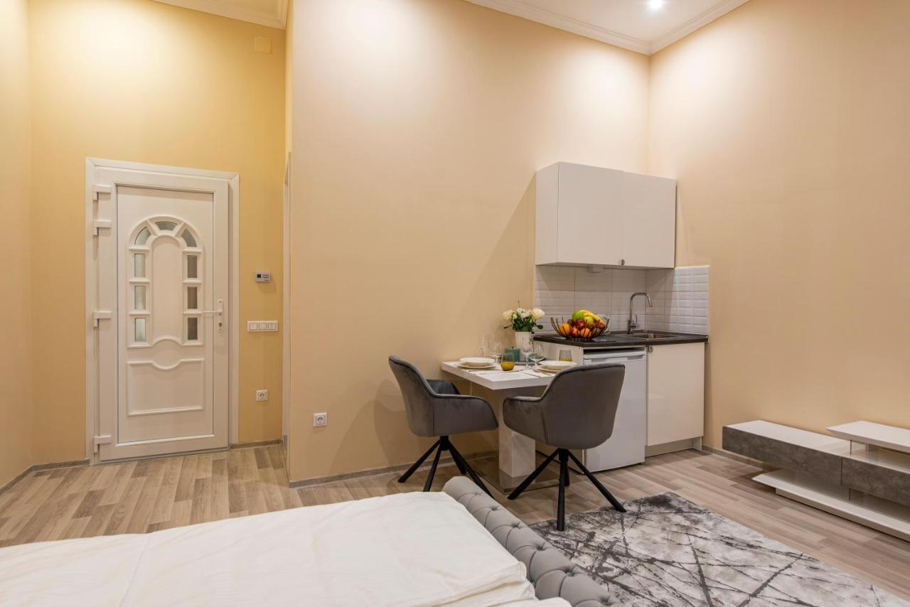 City Centre Deluxe Apartments Budapest Eksteriør billede