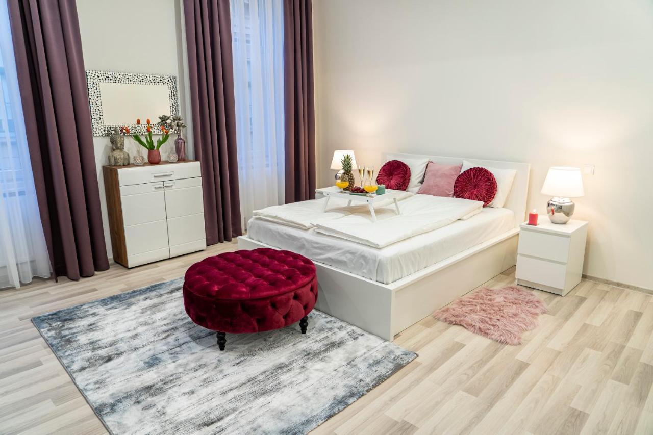 City Centre Deluxe Apartments Budapest Eksteriør billede