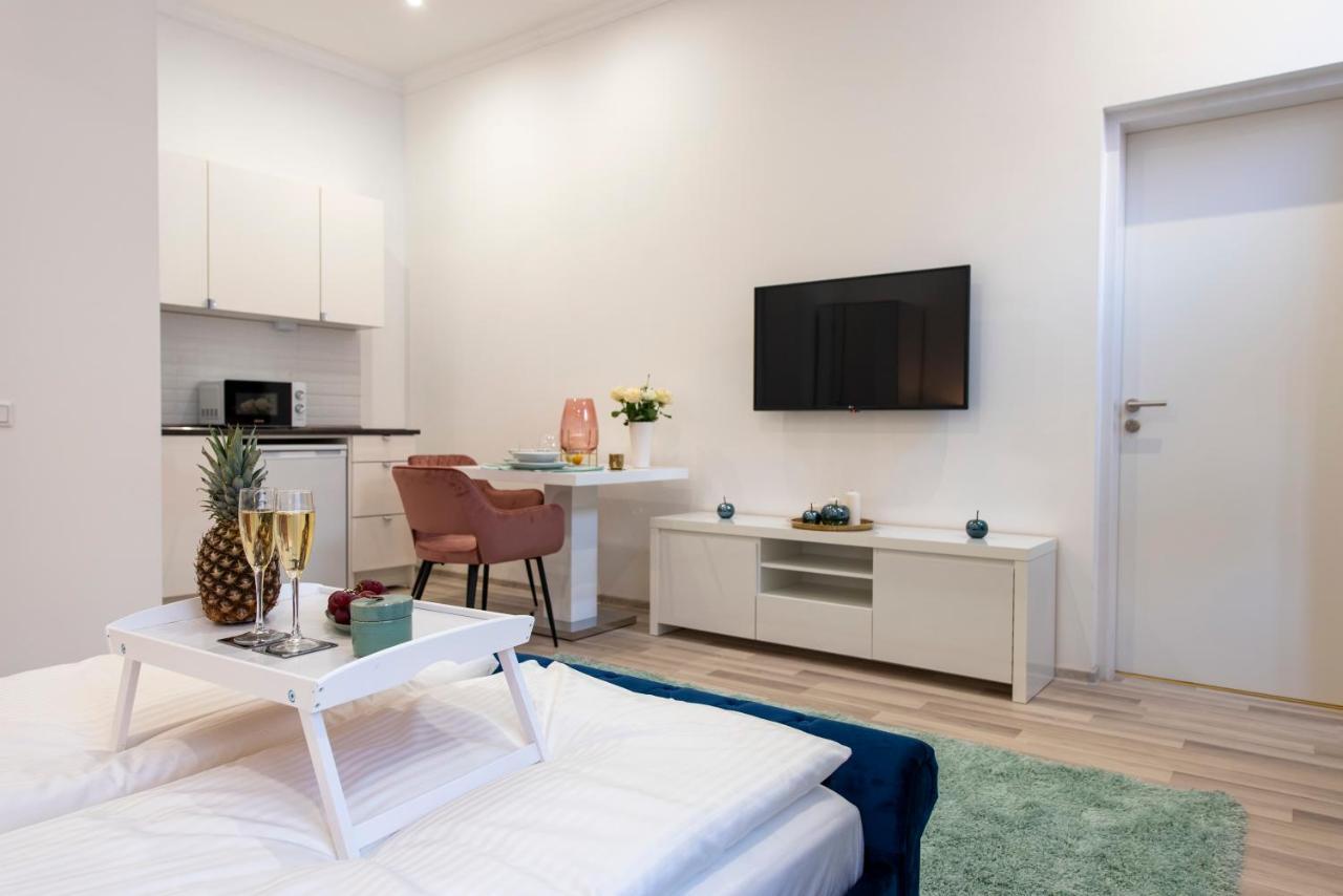 City Centre Deluxe Apartments Budapest Eksteriør billede