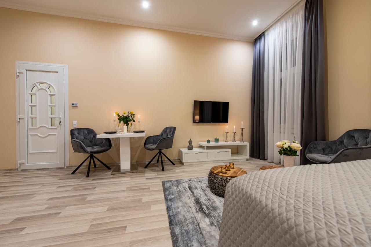 City Centre Deluxe Apartments Budapest Eksteriør billede